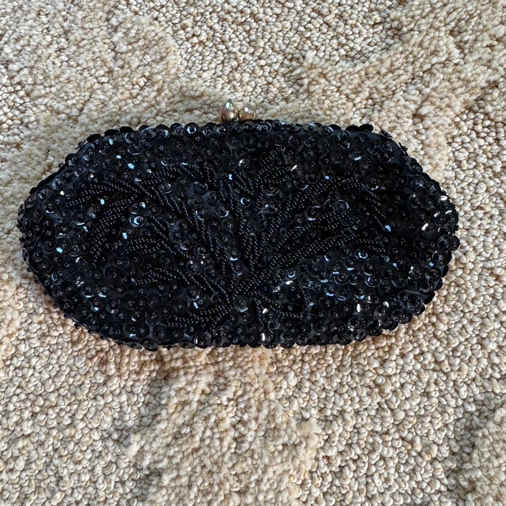 Vintage beaded black color evening bag